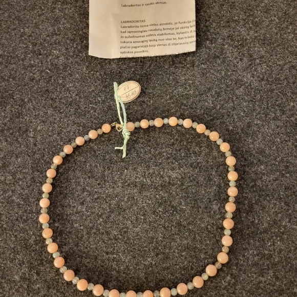 WOMENS NEW NATURAL LABRADORITE GEM PASTEL COLORS 9.5 in NECKLACE - Picture 2 of 2